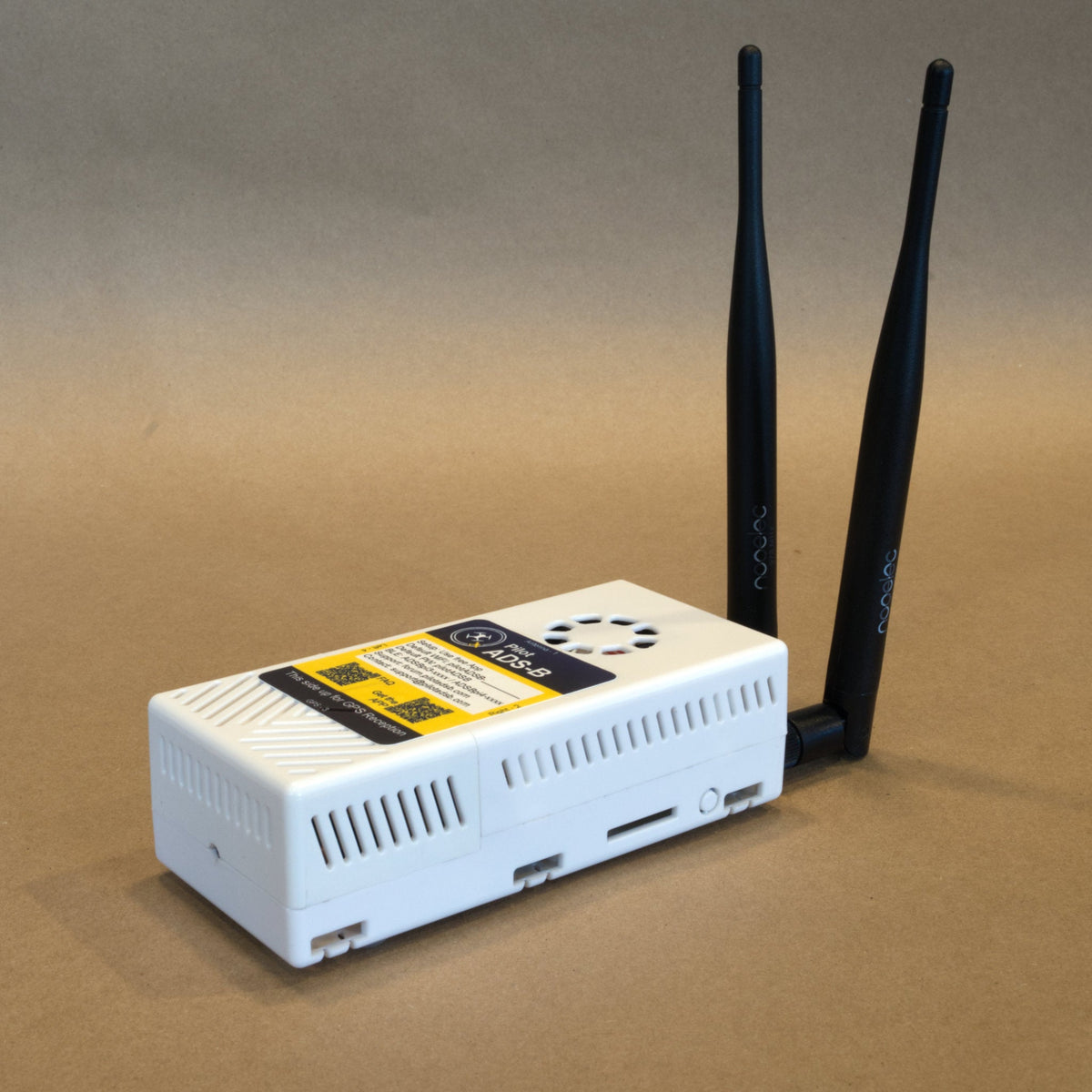 PilotADSB Receiver V4 with Remote ID Pressure - DELUXE Bundle