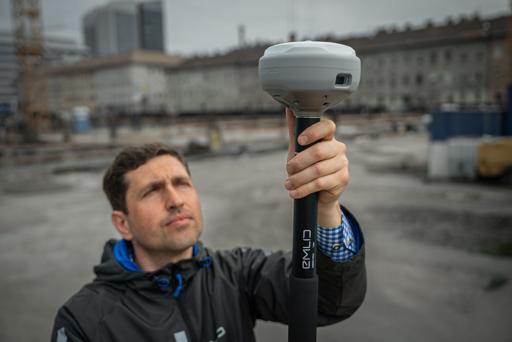 Emlid RS4 Pro (pre-order shipping in December)